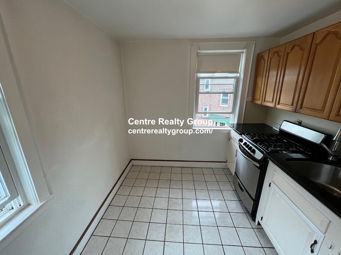 1 bed, 1 bath apartment for rent at 12 Bacon St Unit 6, Banks Square — photo 2 of 9