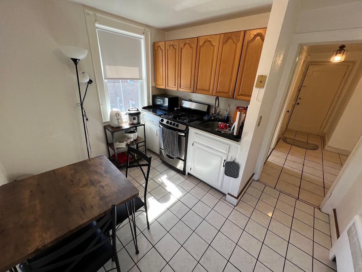 1 bed, 1 bath apartment for rent at 12 Bacon St Unit 6, Banks Square — photo 1 of 9