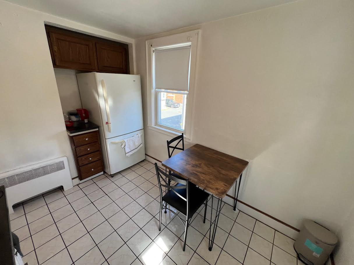 1 bed, 1 bath apartment for rent at 12 Bacon St Unit 6, Banks Square — photo 4 of 9