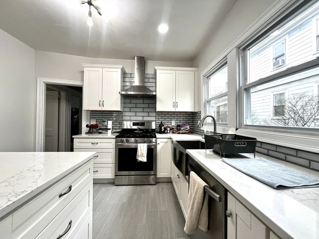 2 bed, 1 bath apartment for rent at 12 Bailey St Unit 1, West Somerville — photo 2 of 14