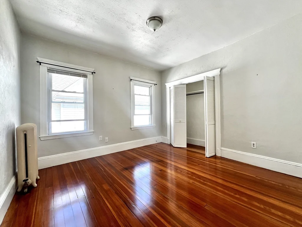 3 bed, 1 bath apartment for rent at 12 Bailey St Unit 2, West Somerville — photo 4 of 15