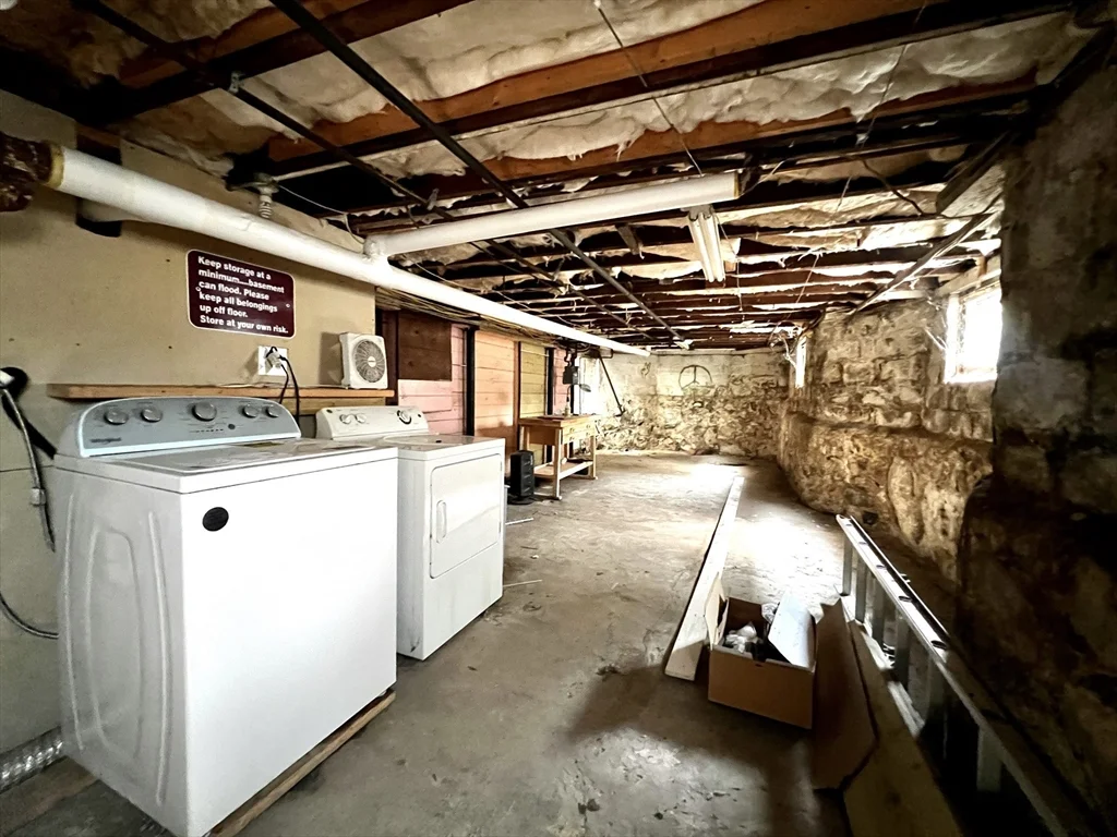 3 bed, 1 bath apartment for rent at 12 Bailey St Unit 2, West Somerville — photo 13 of 15