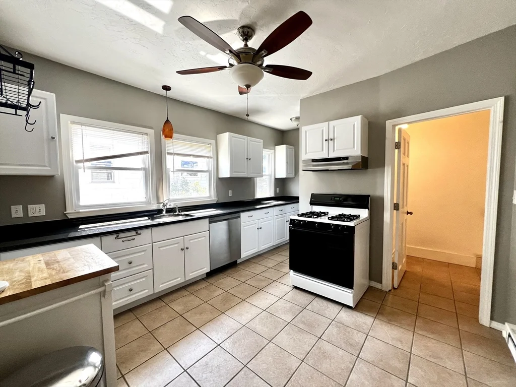 3 bed, 1 bath apartment for rent at 12 Bailey St Unit 2, West Somerville — photo 11 of 15