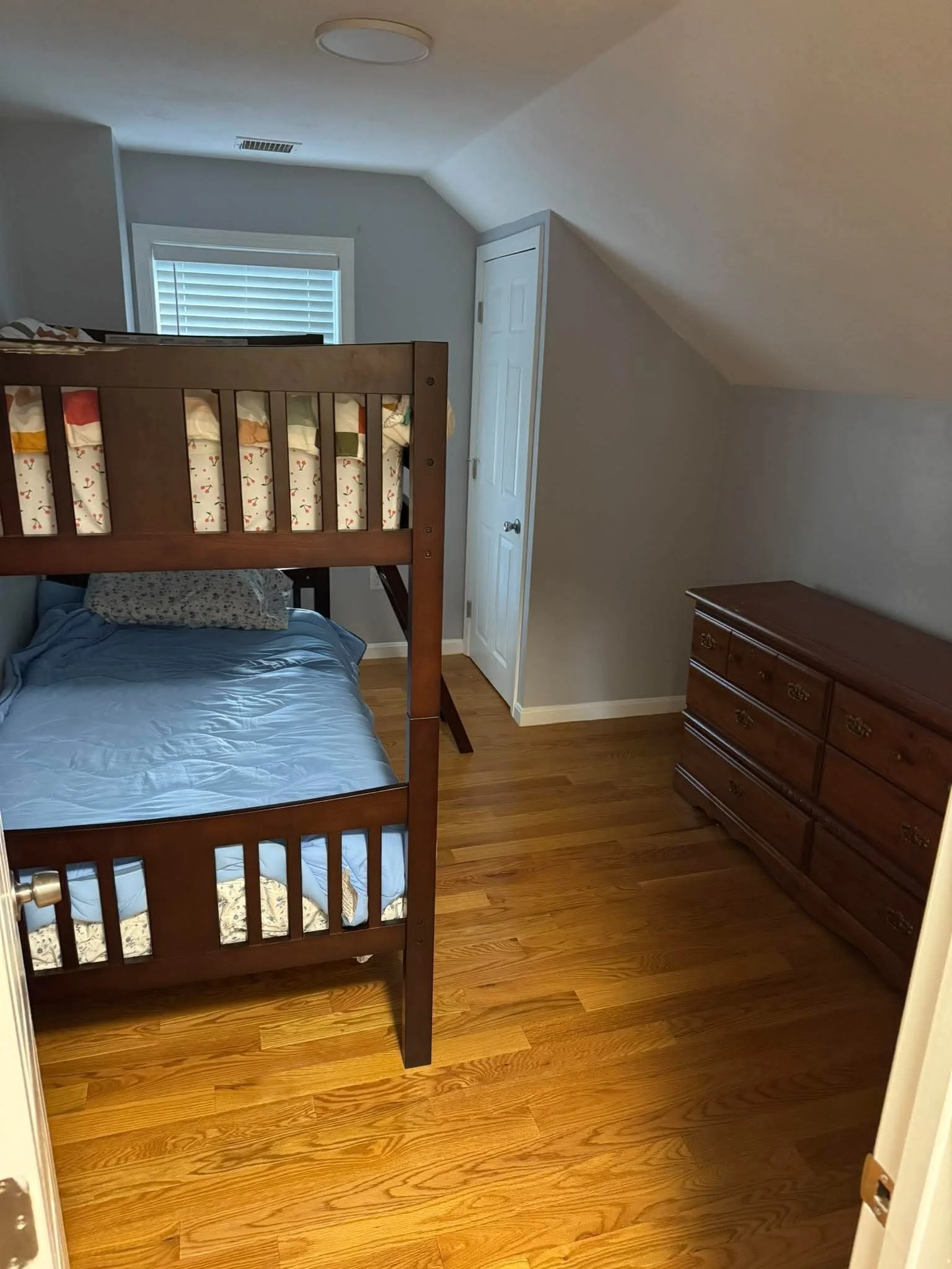3 bed, 2 bath apartment for rent at 12 Baker Ave, Weymouth — photo 4 of 9