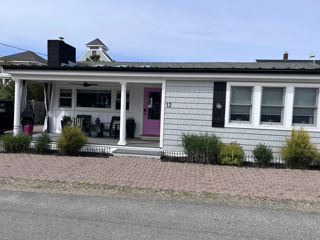 3 bed, 2 bath apartment for rent at 12 Barker Unit WINTER, Plum Island — photo 19 of 24