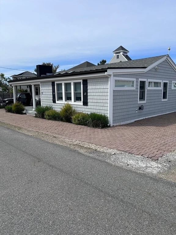 3 bed, 2 bath apartment for rent at 12 Barker Unit WINTER, Plum Island — photo 18 of 24