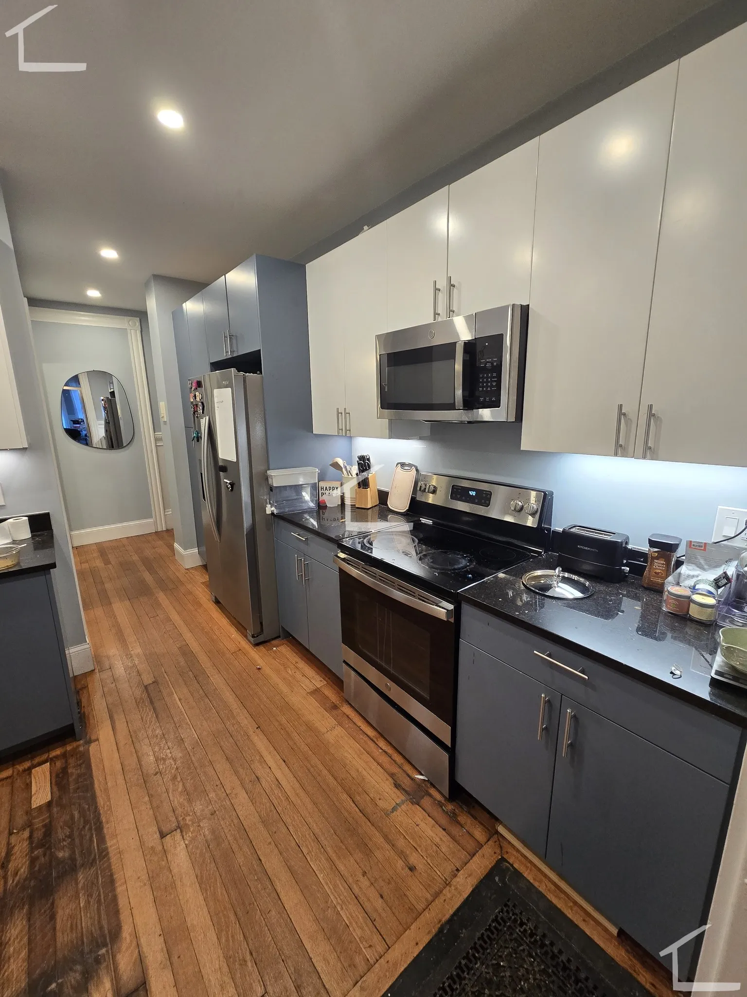 4 bed, 2 bath apartment for rent at 12 Bay State Rd Unit 1, Fenway — photo 1 of 10