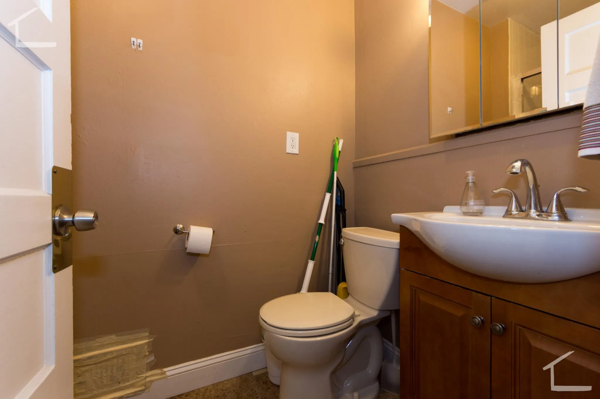 2 bed, 1 bath apartment for rent at 12 Bay State Rd Unit 4R, Fenway — photo 13 of 15