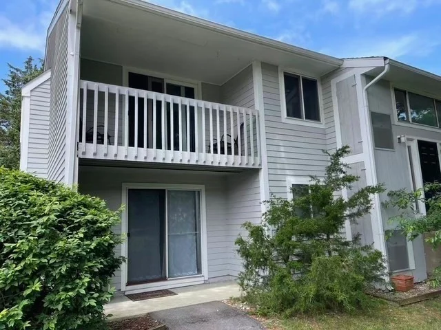 1 bed, 1 bath apartment for rent at 12 Beals Cove Rd Unit H, Hingham — photo 7 of 11
