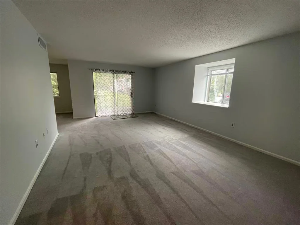 1 bed, 1 bath apartment for rent at 12 Beals Cove Rd Unit H, Hingham — photo 4 of 11