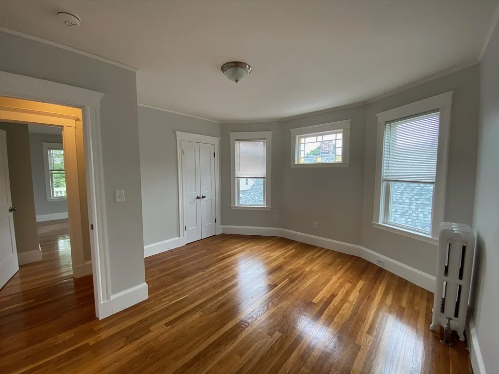 3 bed, 1 bath apartment for rent at 12 Becket St Unit 3, Dorchester — photo 5 of 13