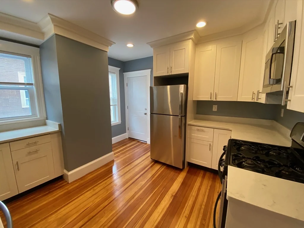 3 bed, 1 bath apartment for rent at 12 Becket St Unit 3, Dorchester — photo 9 of 13