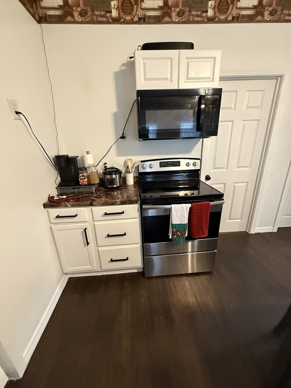 2 bed, 1 bath apartment for rent at 12 Beech St Unit 1, Fitchburg — photo 3 of 13