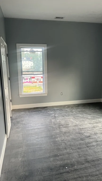 3 bed, 1 bath apartment for rent at 12 Benefit St Unit 3, Worcester — photo 7 of 9