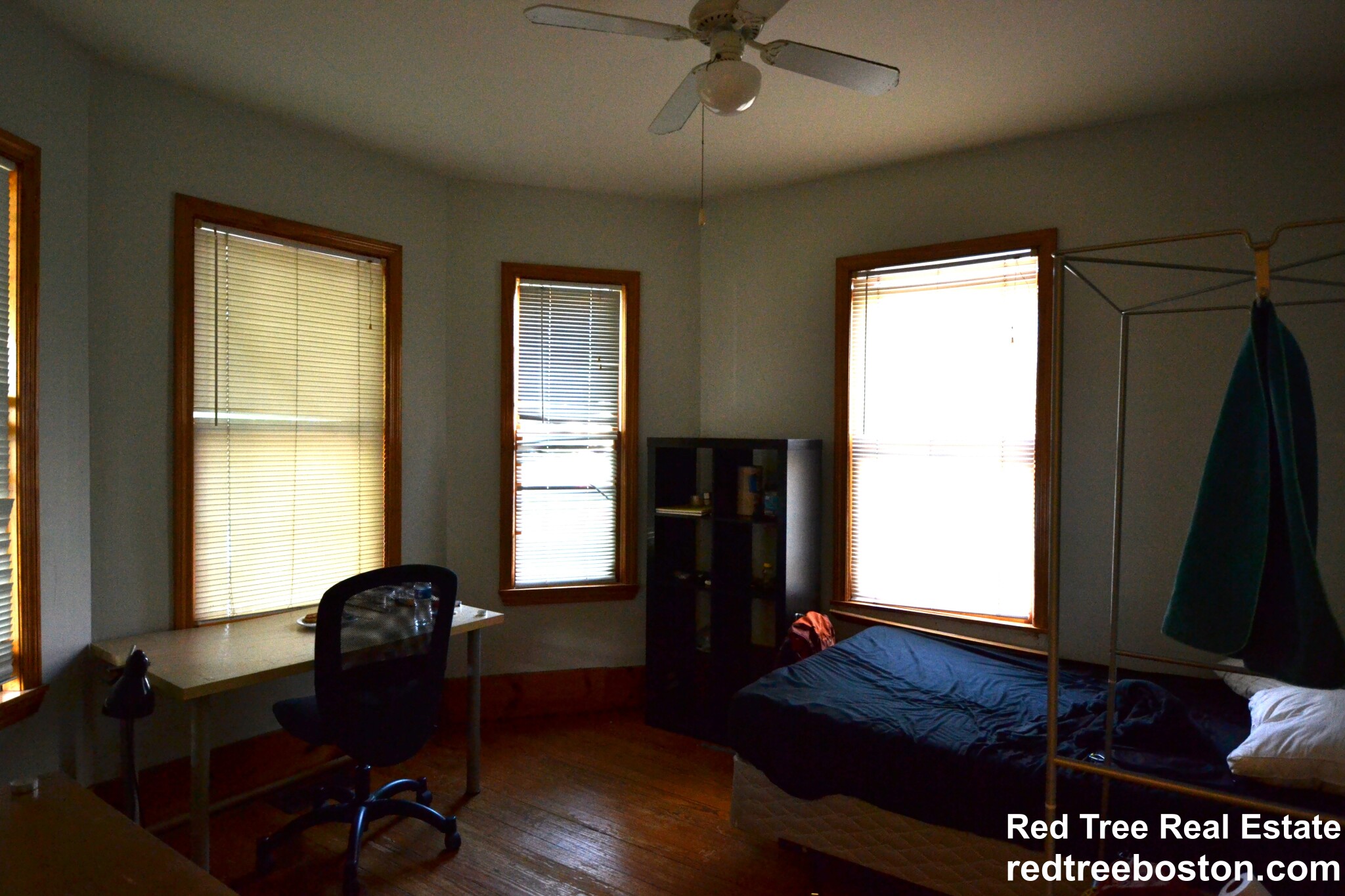 4 bed, 1 bath apartment for rent at 12 Bennett St Unit 1, Brighton — photo 4 of 7