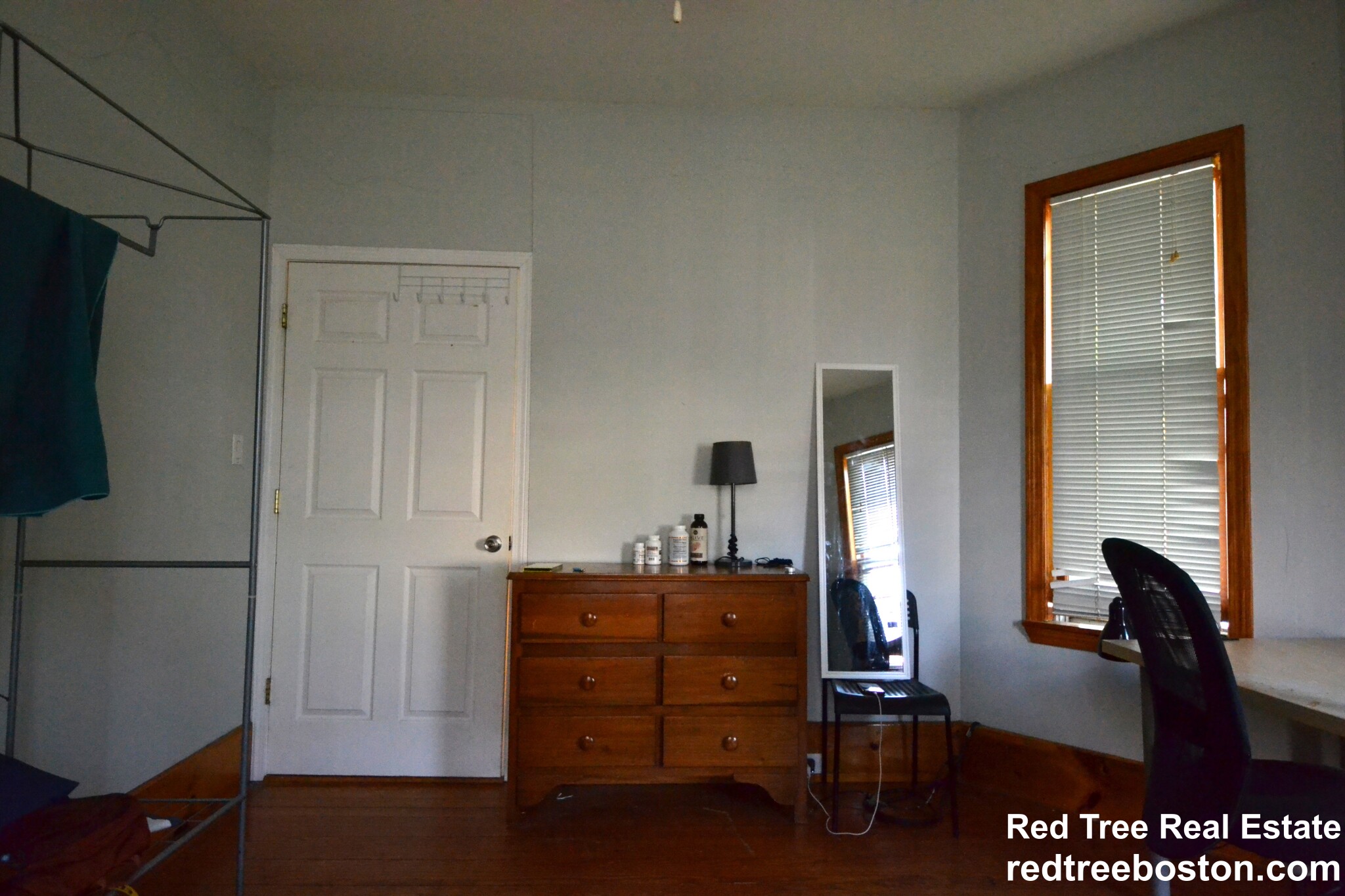 4 bed, 1 bath apartment for rent at 12 Bennett St Unit 1, Brighton — photo 6 of 7