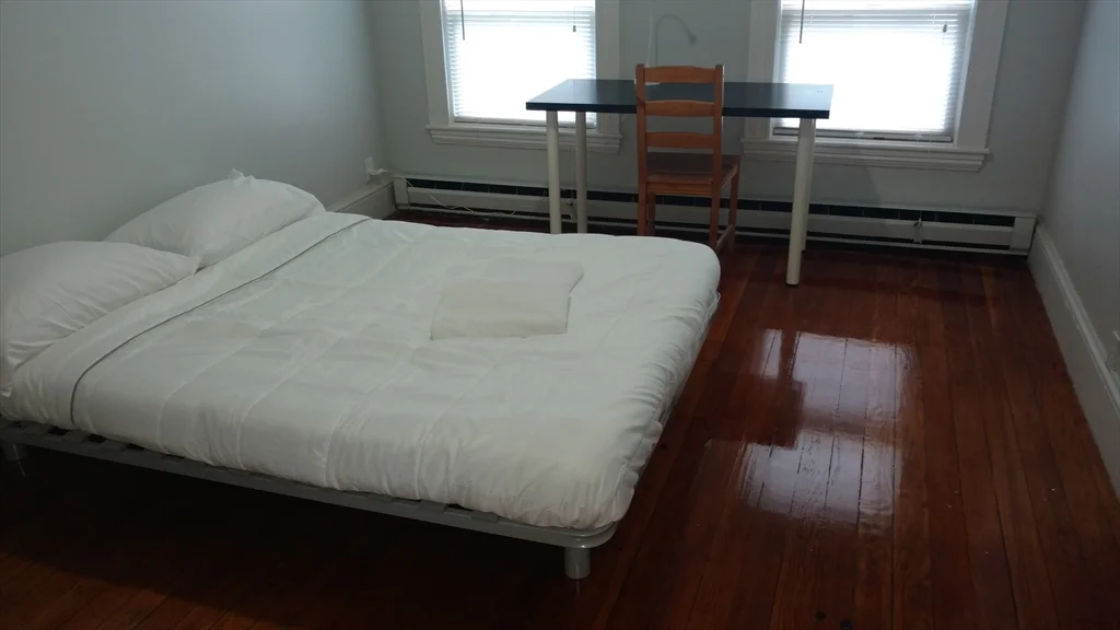 3 bed, 1 bath apartment for rent at 12 Bennett St Unit 3, Brighton — photo 13 of 17