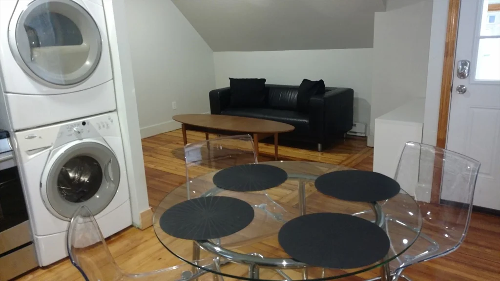3 bed, 1 bath apartment for rent at 12 Bennett St Unit 3, Brighton — photo 7 of 17