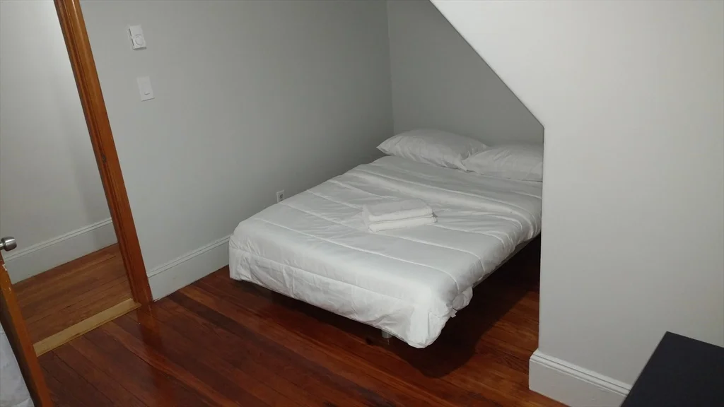 3 bed, 1 bath apartment for rent at 12 Bennett St Unit 3, Brighton — photo 15 of 17