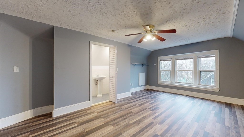 3 bed, 1 bath apartment for rent at 12 Bentham Rd Unit 0, Dorchester — photo 15 of 23