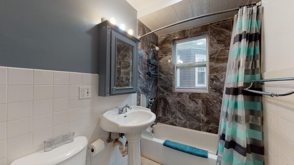 3 bed, 1 bath apartment for rent at 12 Bentham Rd Unit 0, Dorchester — photo 11 of 23
