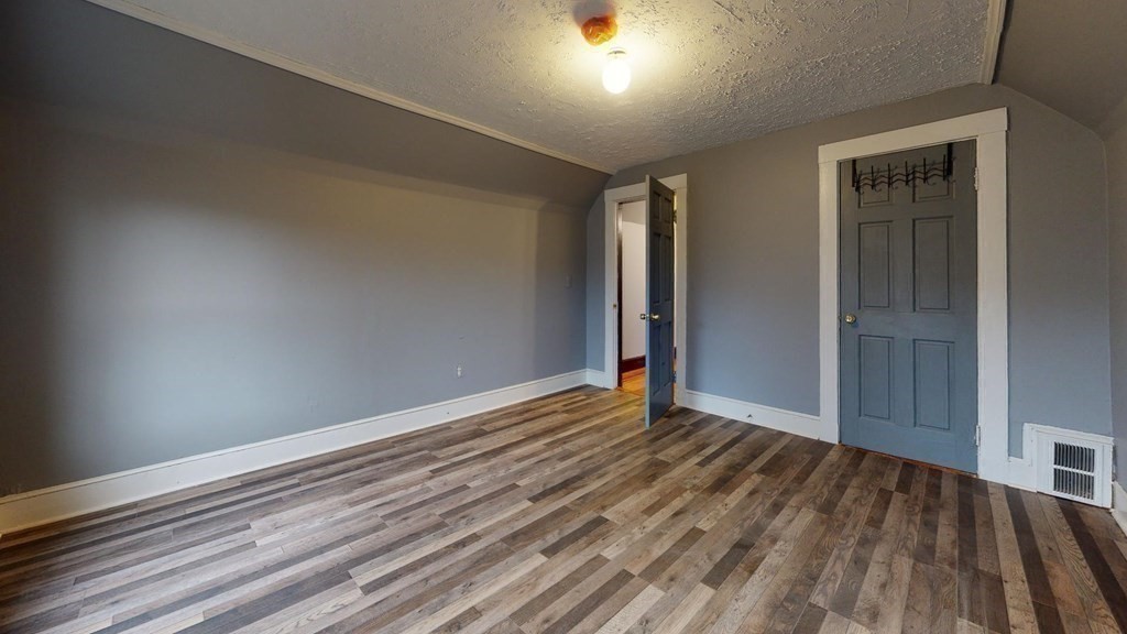 3 bed, 1 bath apartment for rent at 12 Bentham Rd Unit 0, Dorchester — photo 19 of 23