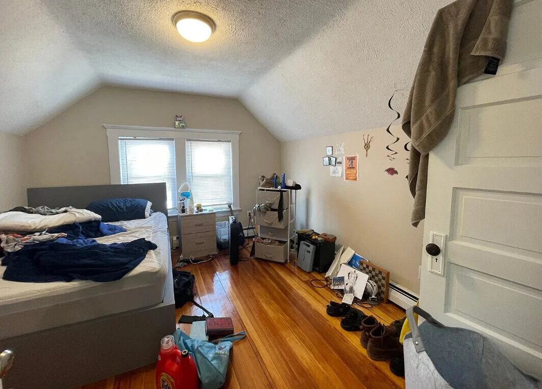 5 bed, 2 bath apartment for rent at 12 Berwick Rd, Tufts University — photo 4 of 16