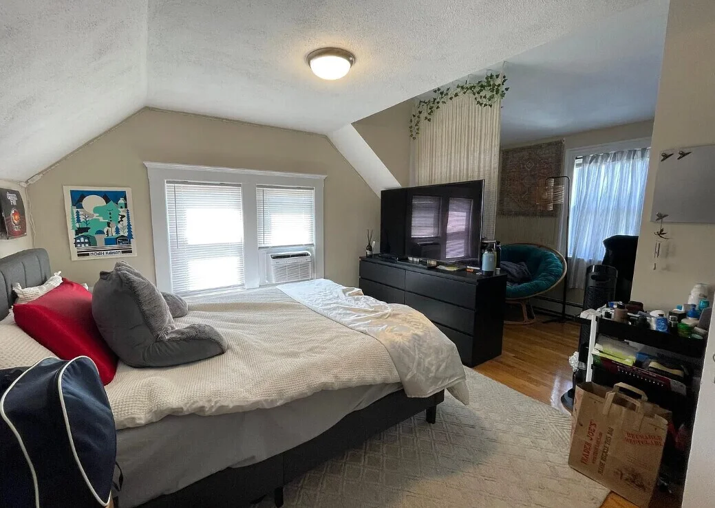 5 bed, 2 bath apartment for rent at 12 Berwick Rd, Tufts University — photo 11 of 16