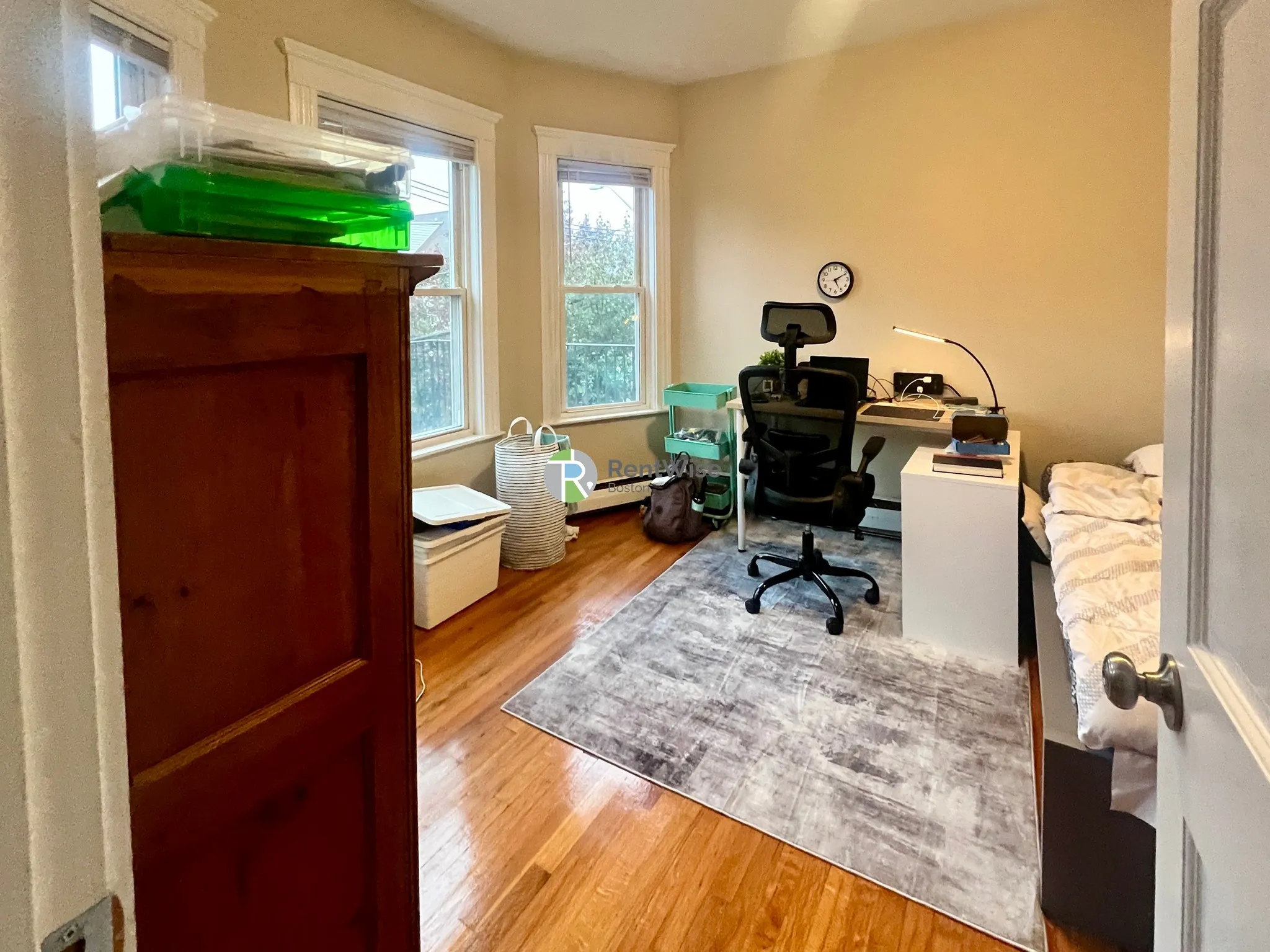 5 bed, 2 bath apartment for rent at 12 Berwick Rd Unit 1, South Medford — photo 5 of 24
