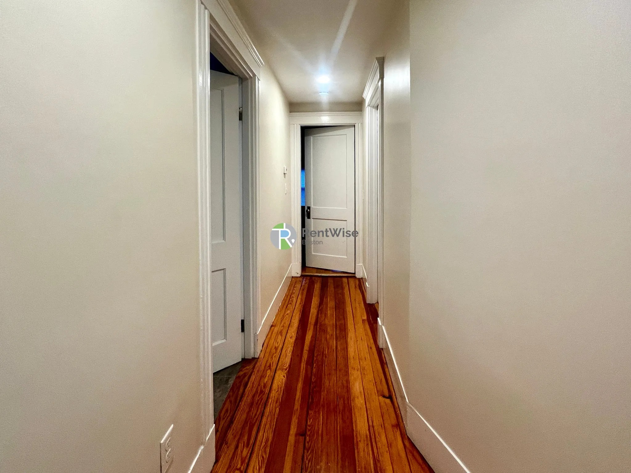 5 bed, 2 bath apartment for rent at 12 Berwick Rd Unit 1, South Medford — photo 10 of 24