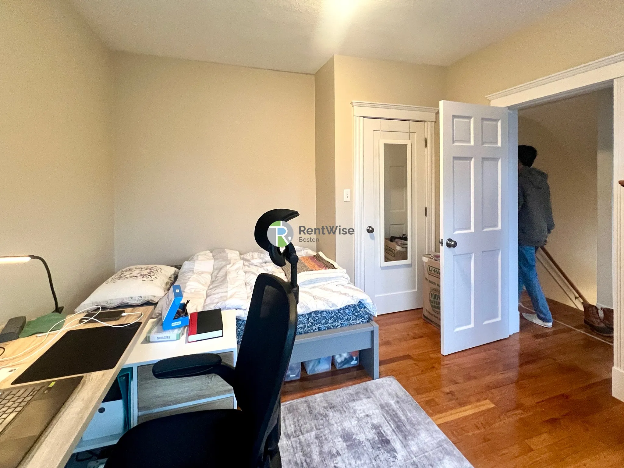 5 bed, 2 bath apartment for rent at 12 Berwick Rd Unit 1, South Medford — photo 6 of 24