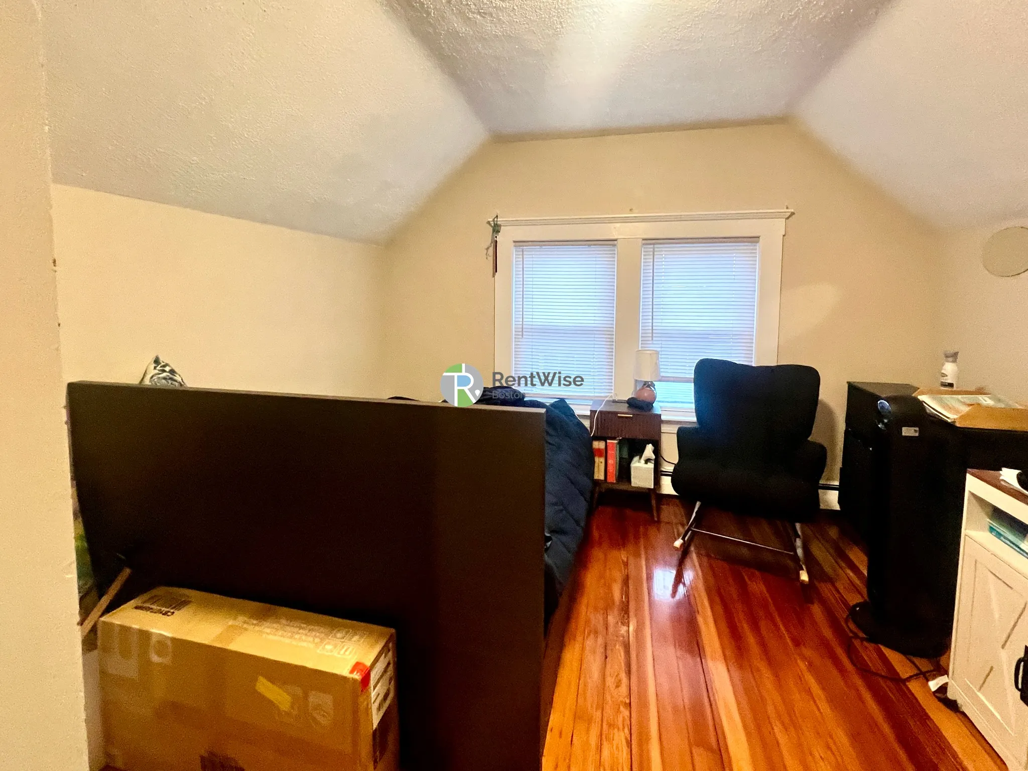 5 bed, 2 bath apartment for rent at 12 Berwick Rd Unit 1, South Medford — photo 18 of 24