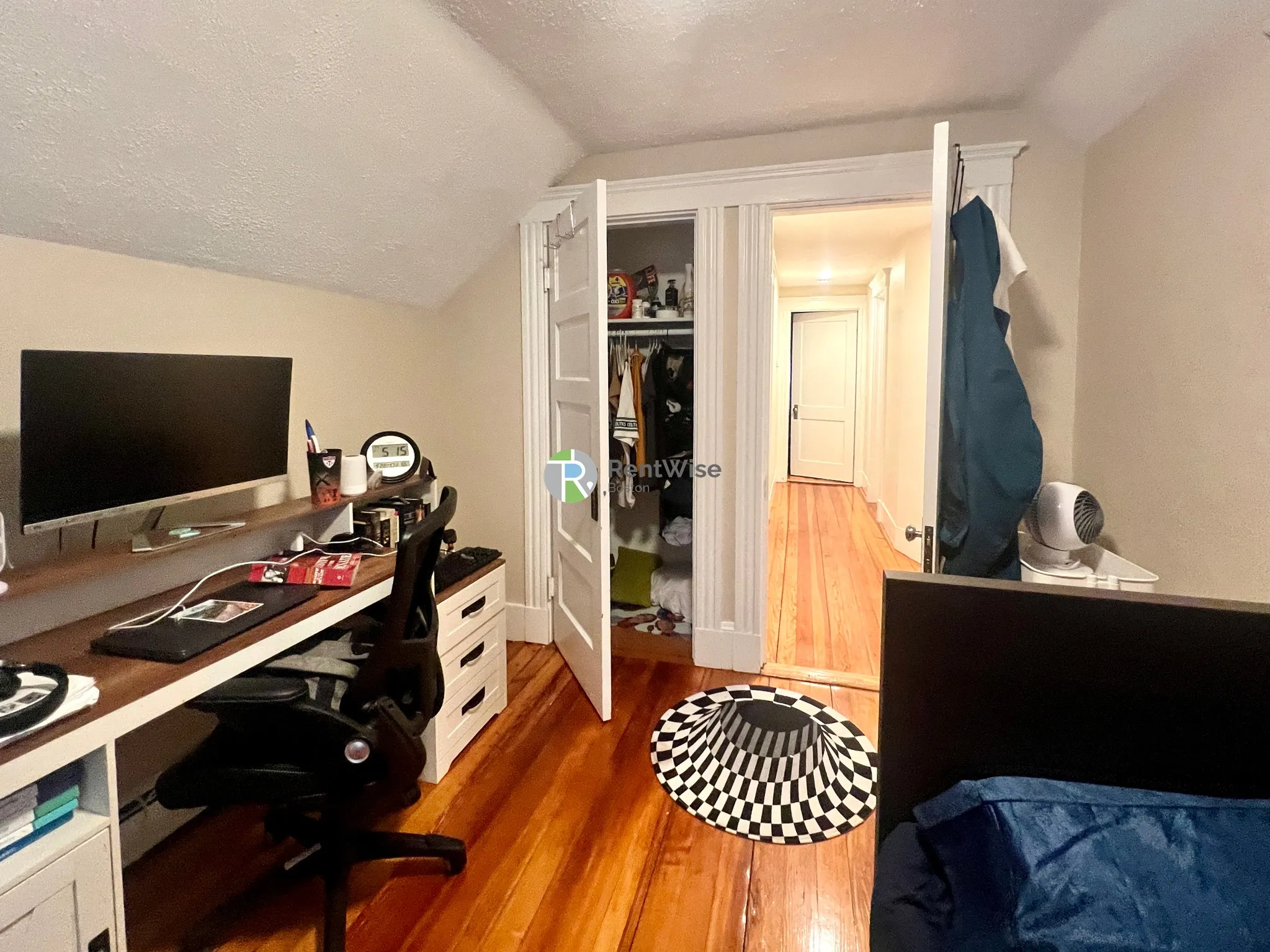 5 bed, 2 bath apartment for rent at 12 Berwick Rd Unit 1, South Medford — photo 11 of 24