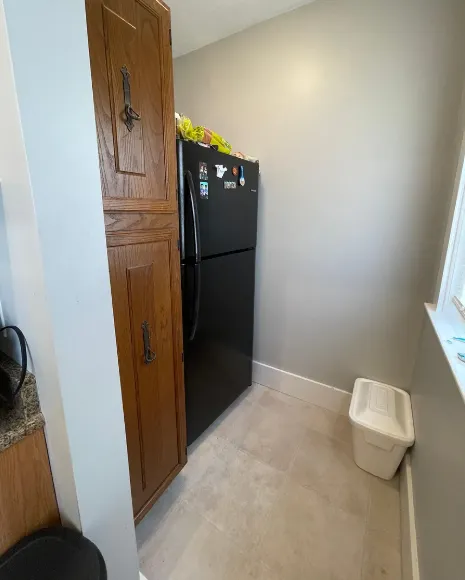 5 bed, 2 bath apartment for rent at 12 Berwick Rd Unit ., South Medford — photo 4 of 20