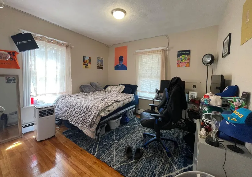 5 bed, 2 bath apartment for rent at 12 Berwick Rd Unit ., South Medford — photo 18 of 20