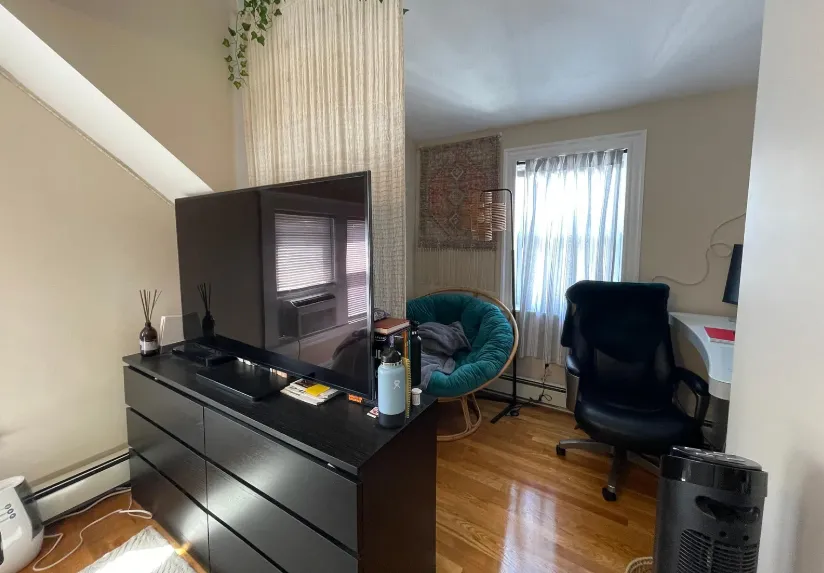 5 bed, 2 bath apartment for rent at 12 Berwick Rd Unit ., South Medford — photo 17 of 20