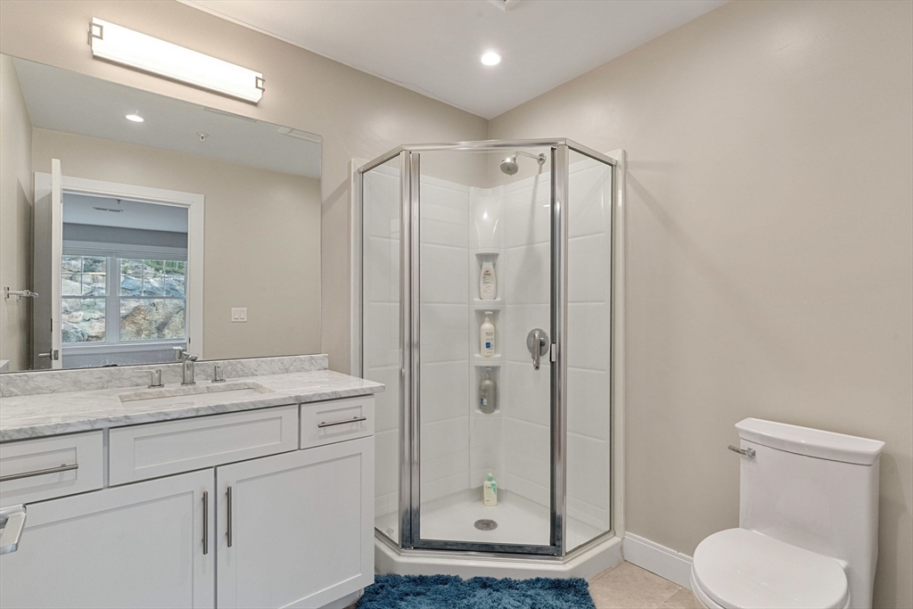 3 bed, 3 bath apartment for rent at 12 Blueberry Hill Ln Unit 12, Melrose — photo 25 of 33