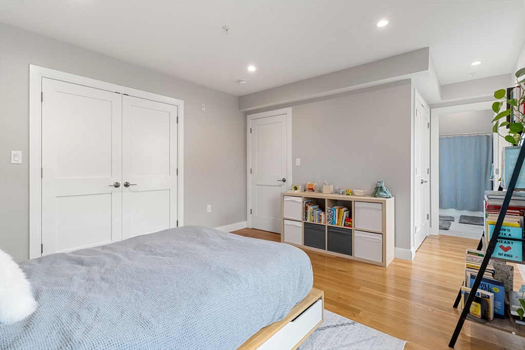 3 bed, 3 bath apartment for rent at 12 Blueberry Hill Ln Unit 12, Melrose — photo 21 of 33