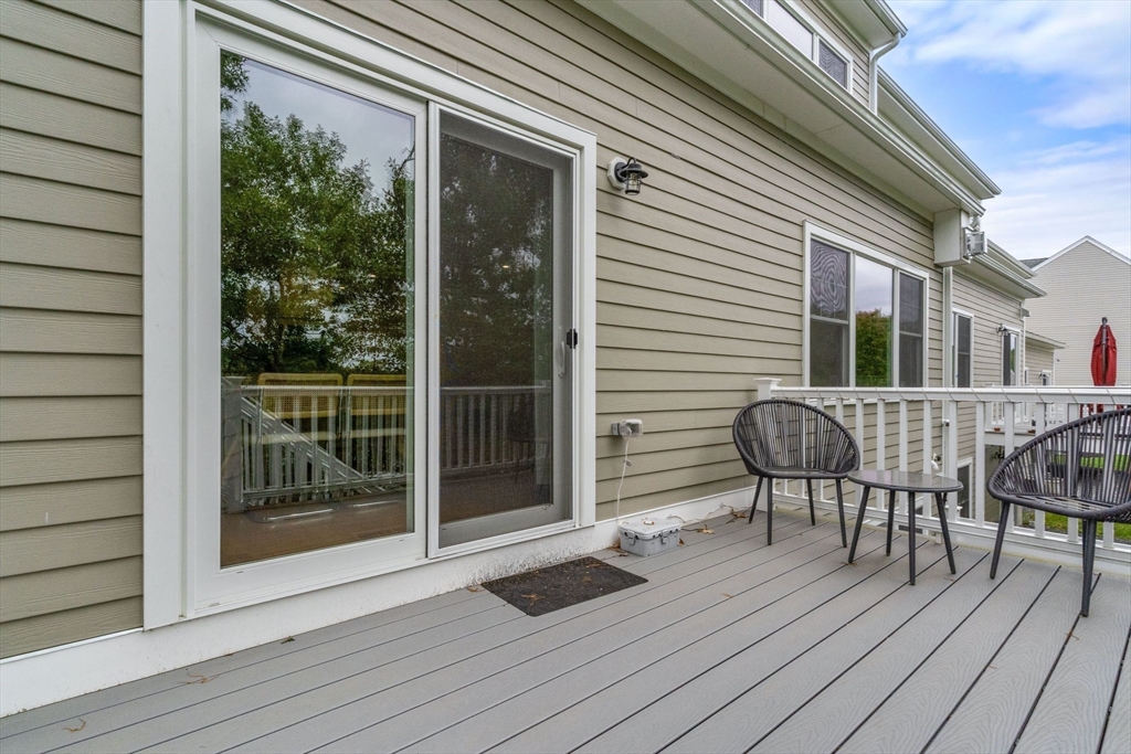 3 bed, 3 bath apartment for rent at 12 Blueberry Hill Ln Unit 12, Melrose — photo 32 of 33