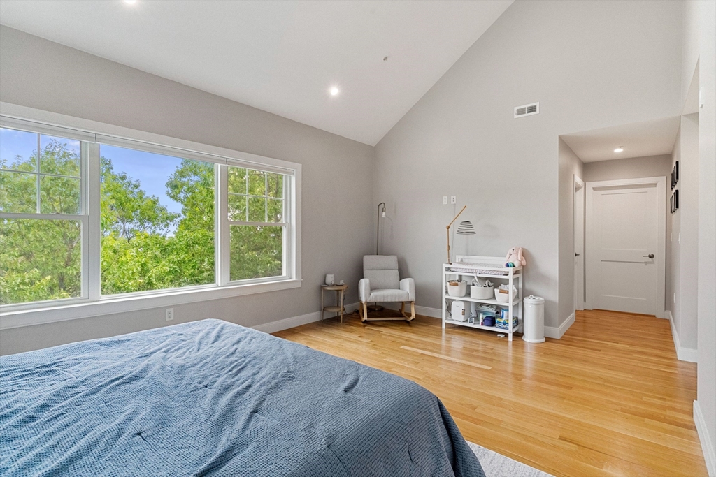 3 bed, 3 bath apartment for rent at 12 Blueberry Hill Ln Unit 12, Melrose — photo 16 of 33