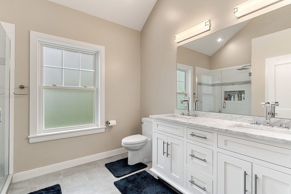 3 bed, 3 bath apartment for rent at 12 Blueberry Hill Ln Unit 12, Melrose — photo 18 of 33