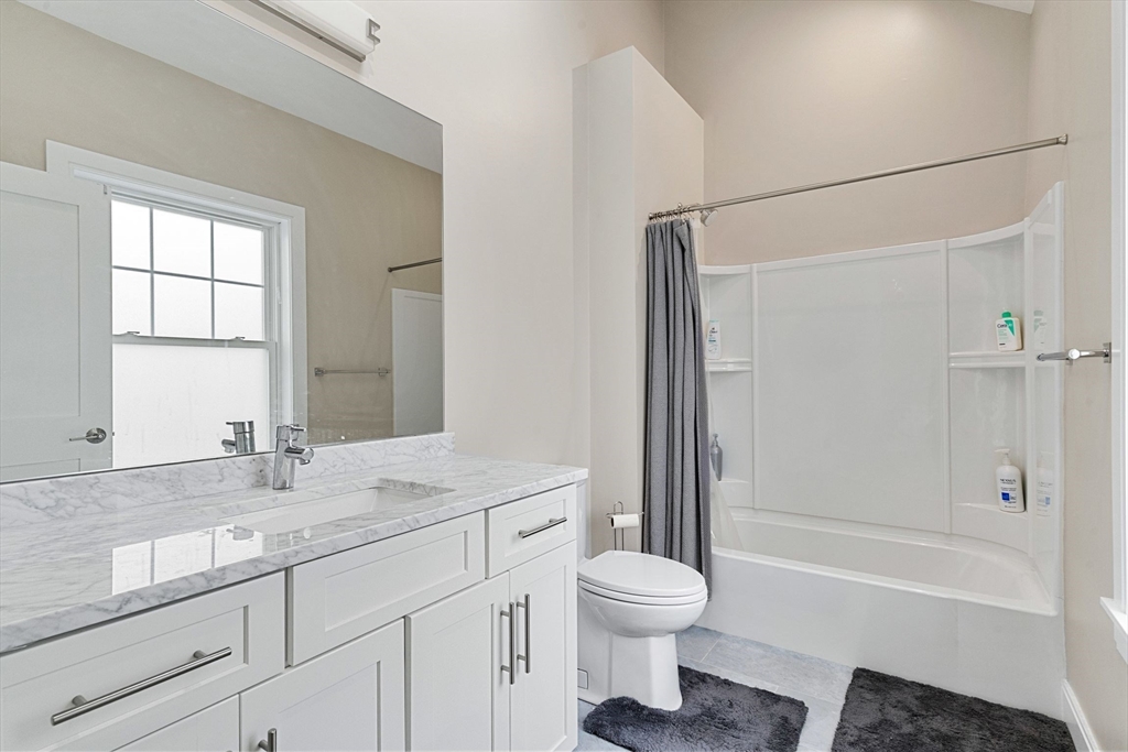 3 bed, 3 bath apartment for rent at 12 Blueberry Hill Ln Unit 12, Melrose — photo 22 of 33