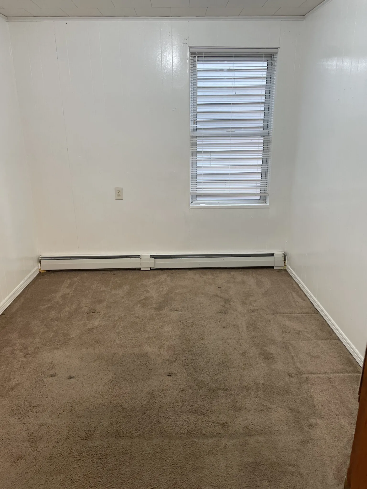 2 bed, 1 bath apartment for rent at 12 Boston St Unit 3, South Boston — photo 3 of 9