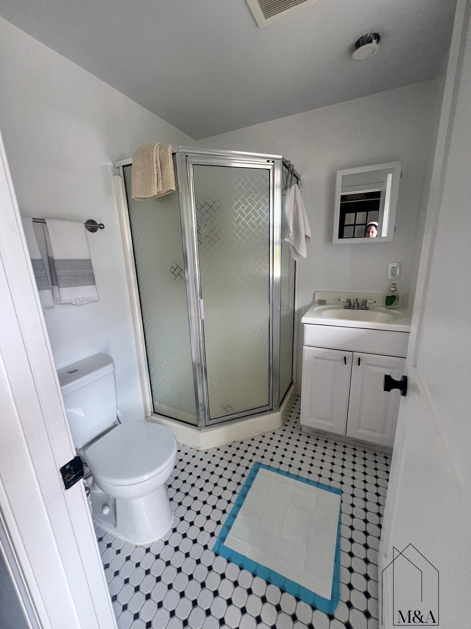 3.5 bed, 2 bath apartment for rent at 12 Bothwell Rd Unit 12, Oak Square — photo 11 of 16