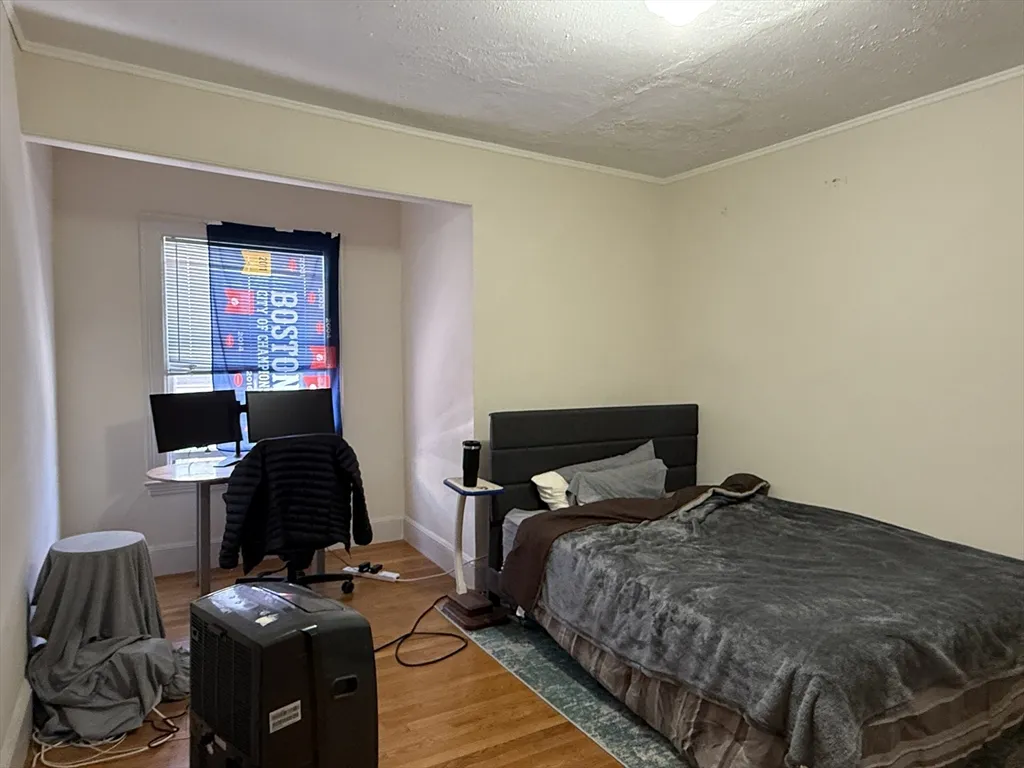 4 bed, 3.5 bath apartment for rent at 12 Braemore Rd Unit 1, Brighton — photo 3 of 20