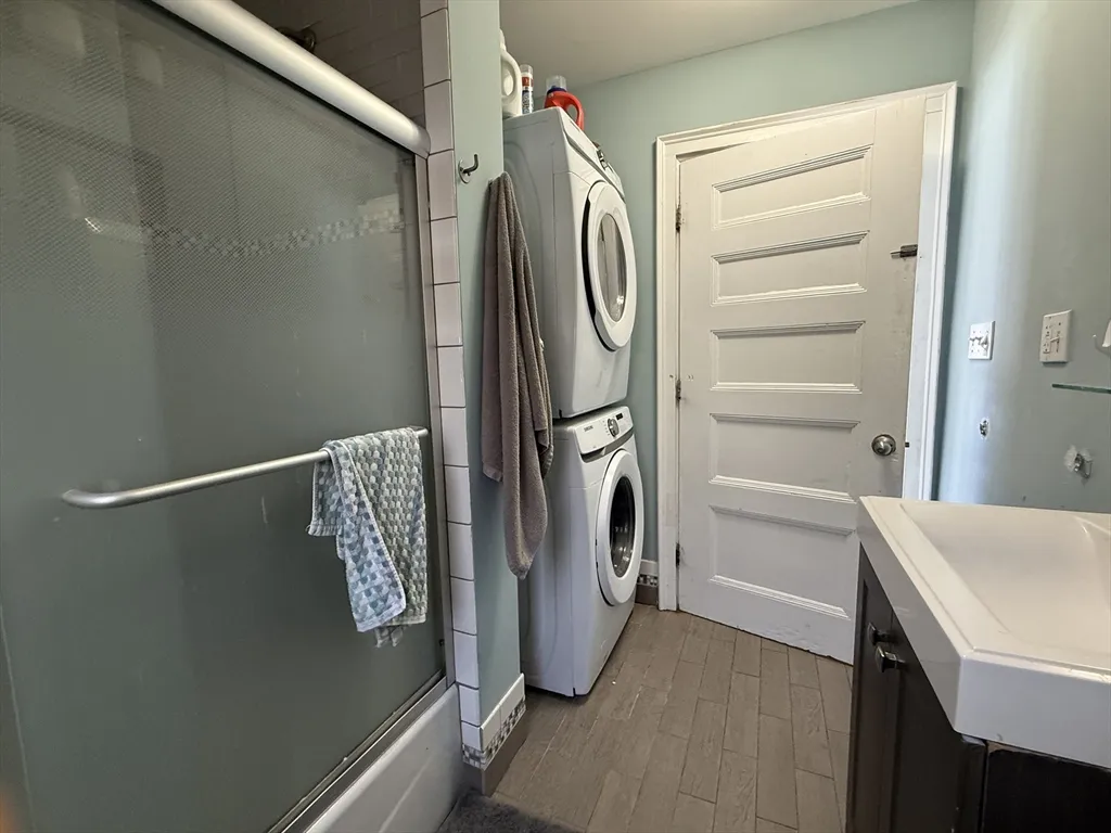 4 bed, 3.5 bath apartment for rent at 12 Braemore Rd Unit 1, Brighton — photo 5 of 20