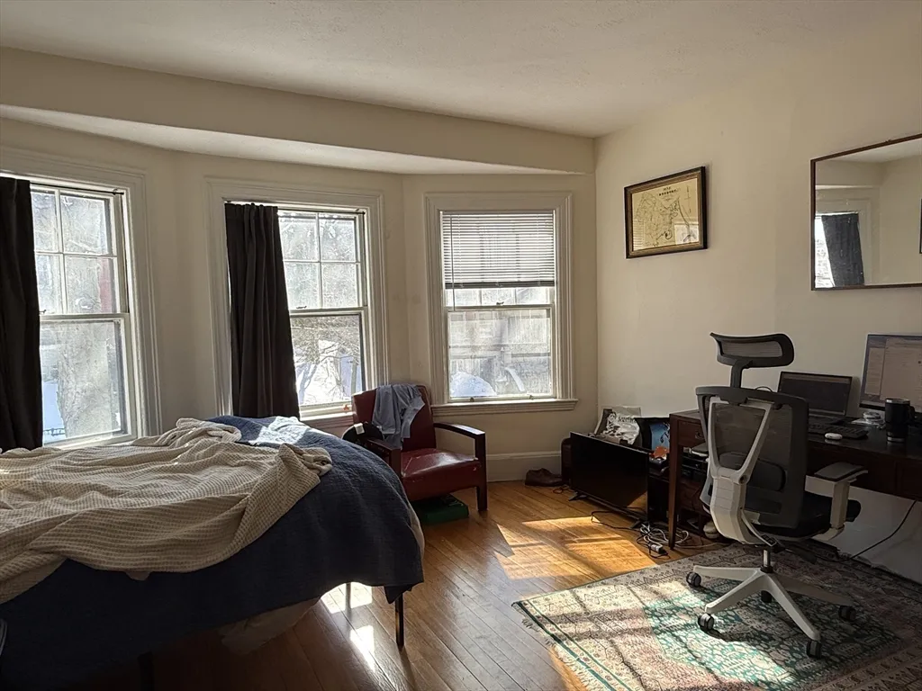 4 bed, 3.5 bath apartment for rent at 12 Braemore Rd Unit 1, Brighton — photo 15 of 20
