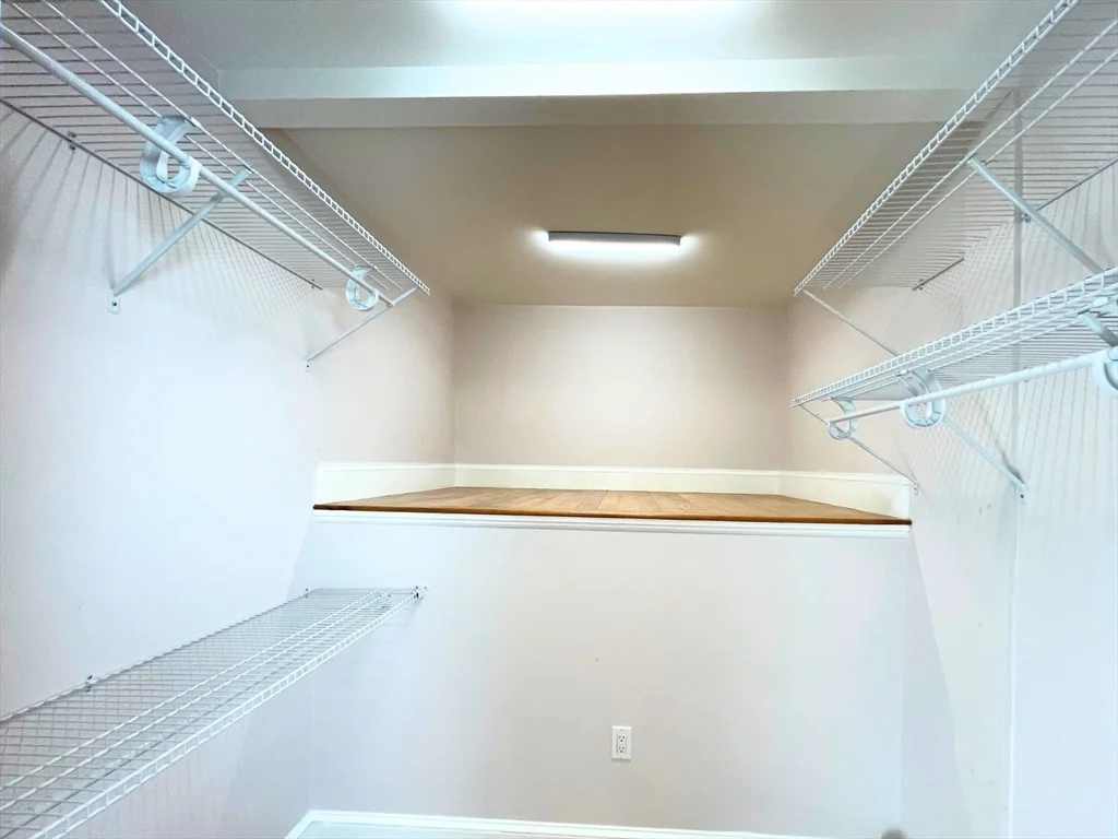 2 bed, 1 bath apartment for rent at 12 Briggs St Unit 1, Salem — photo 13 of 24