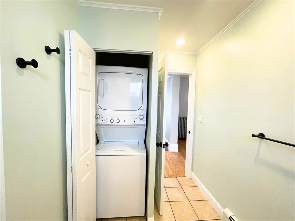 2 bed, 1 bath apartment for rent at 12 Briggs St Unit 1, Salem — photo 16 of 24