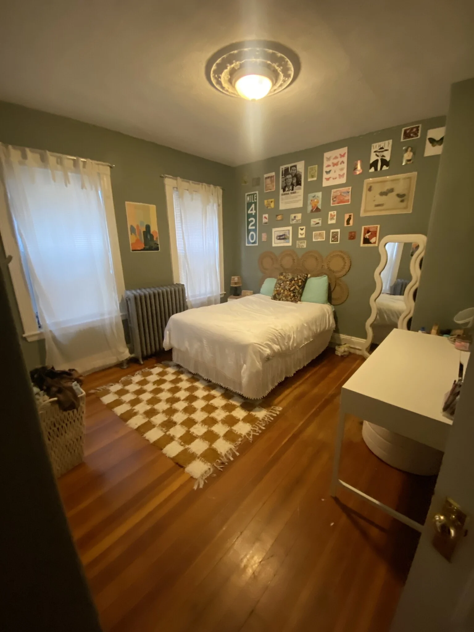 3 bed, 1 bath apartment for rent at 12 Bucknam St Unit 1, Mission Hill — photo 4 of 19